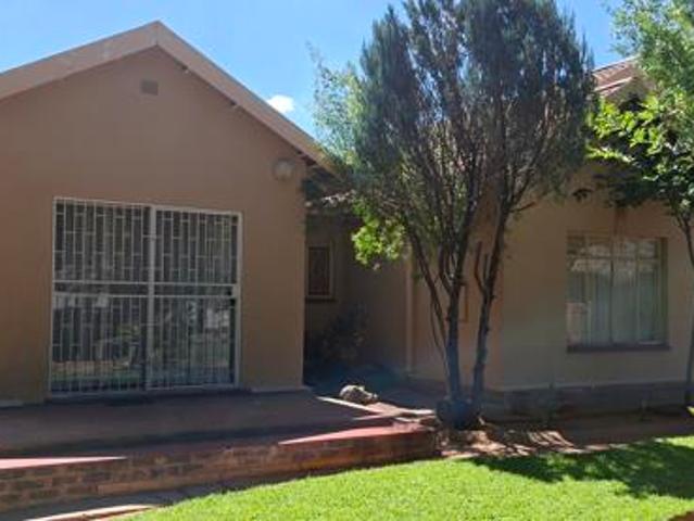 4 Bedroom House in Vryburg
