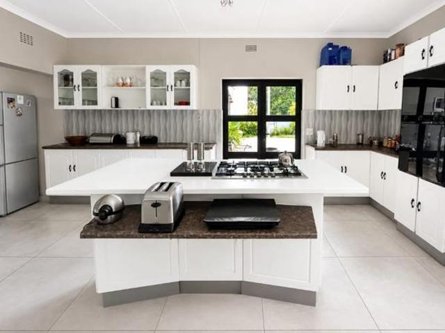 4 Bedroom House in Vryburg