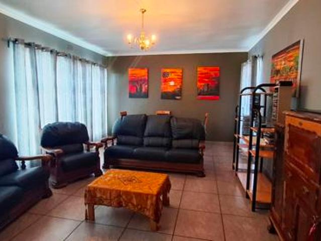 4 Bedroom House in Vredenburg