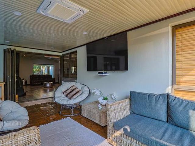 4 Bedroom House in Xanadu Eco Park