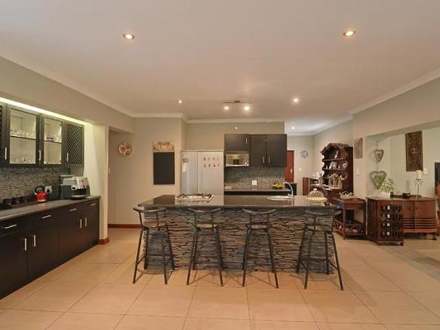 4 Bedroom House in Xanadu