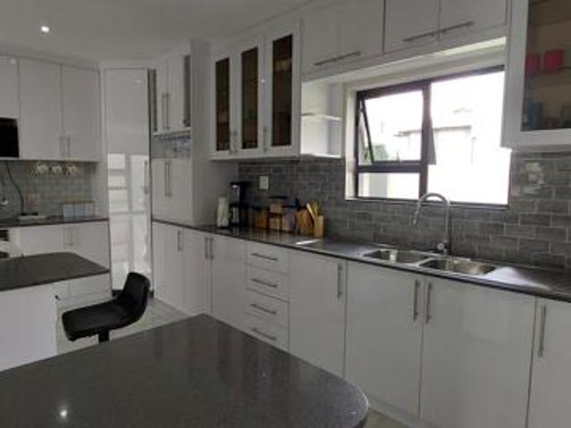 4 Bedroom House in Xanadu
