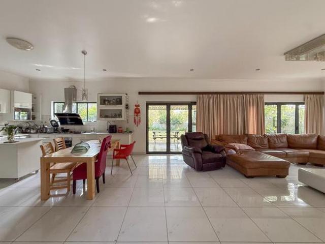 4 Bedroom House in Xanadu