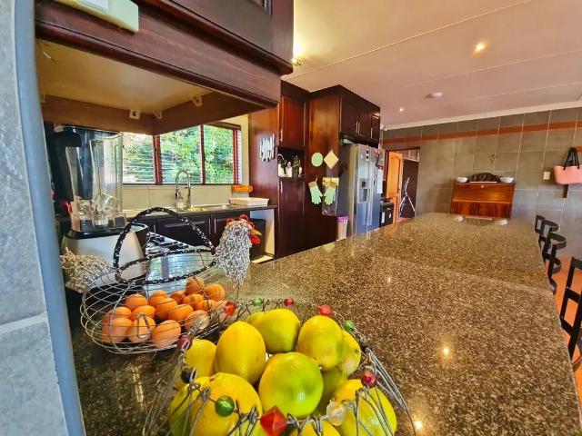 4 Bedroom house in Yellowwood Park For Sale
