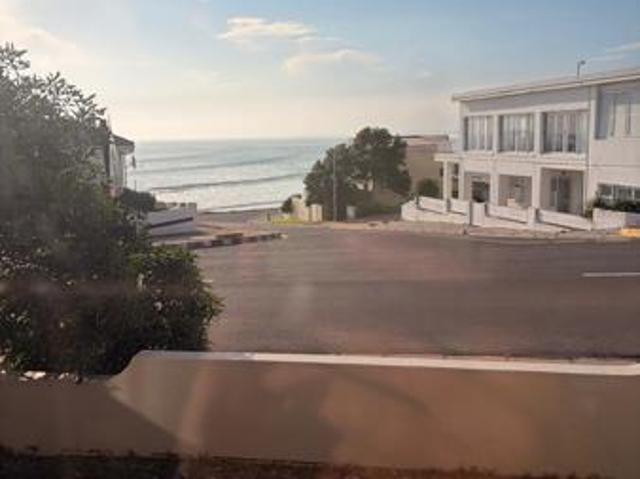4 Bedroom House in Yzerfontein