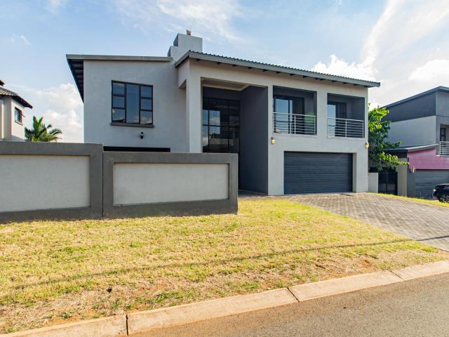 4 Bedroom House in Zambezi Manor Lifestyle Estate