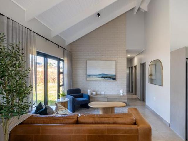 4 Bedroom House in Zandspruit