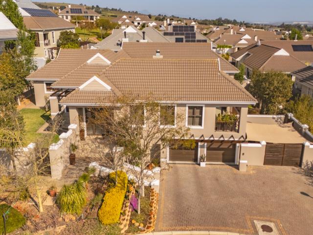 4 Bedroom House in Zevenwacht Country Estate