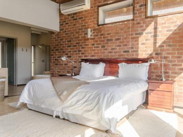 4 Bedroom House in Zebula Golf Estate
