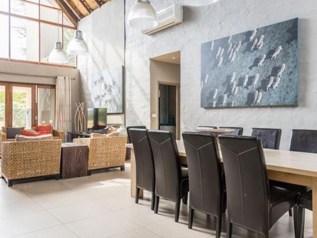 4 Bedroom House in Zebula Golf Estate