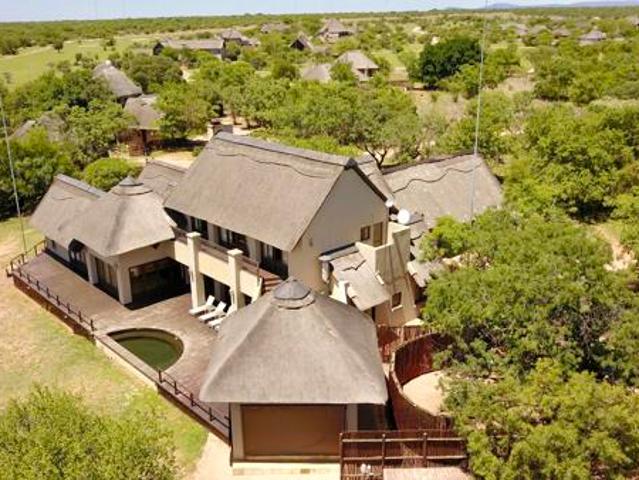 4 Bedroom House in Zebula Golf Estate