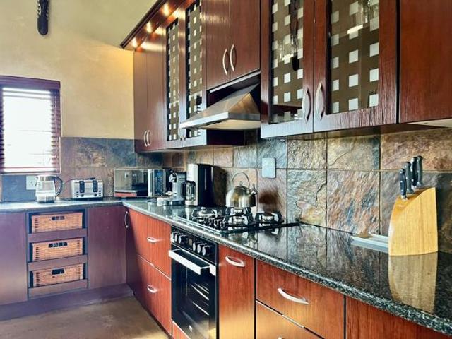 4 Bedroom House in Zebula Golf Estate