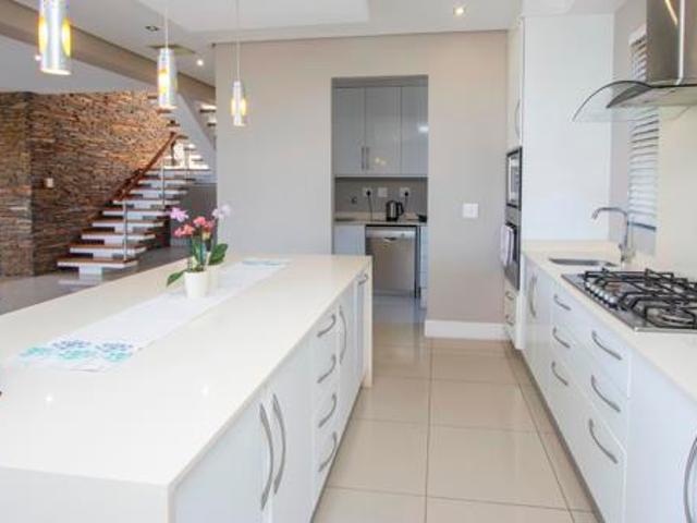 4 Bedroom House in Zimbali Estate