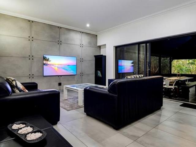 4 Bedroom House in Zimbali Estate