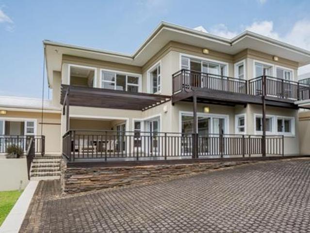 4 Bedroom House in Zinkwazi Beach