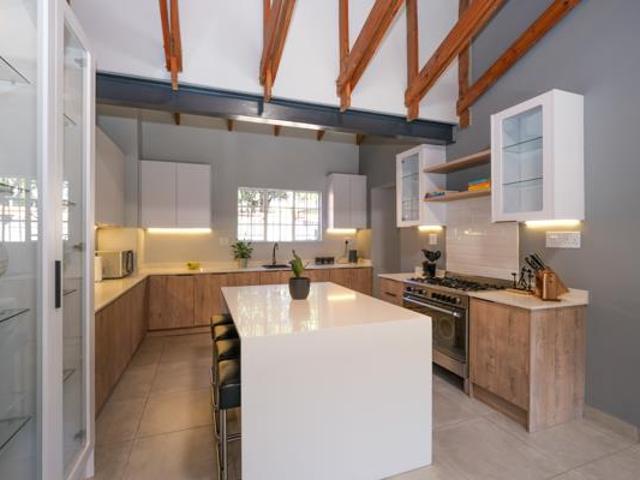 4 Bedroom House in Zwartkop