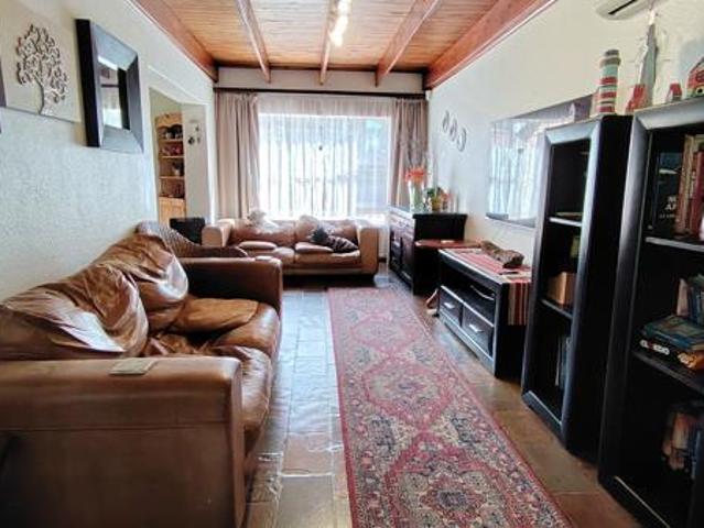 4 Bedroom House in Zwartkop