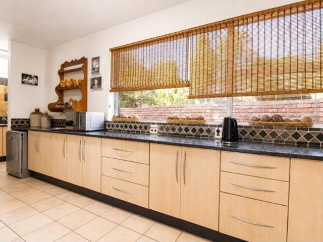 4 Bedroom House in Zwartkop