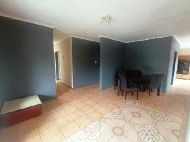 4 Bedroom House in Zwartkop