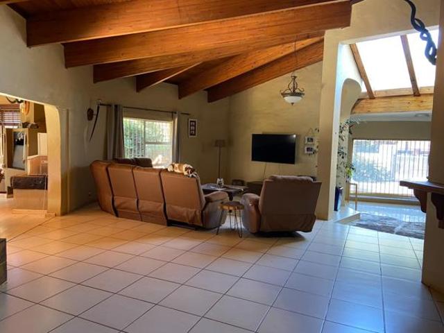 4 Bedroom House in Zwartkop