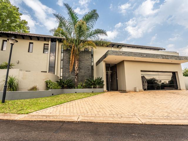 4 Bedroom House in Zwartkop Golf Estate