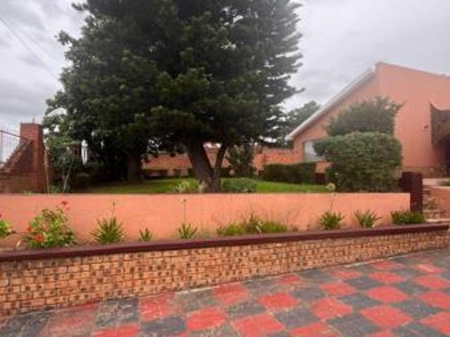 4 Bedroom House in Zwelitsha