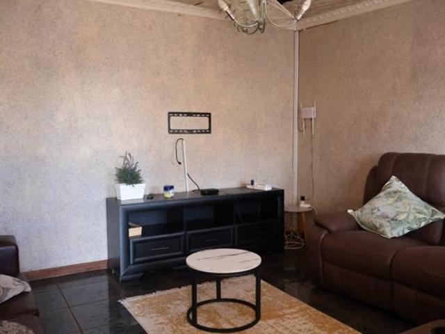 4 Bedroom House in Zwelitsha
