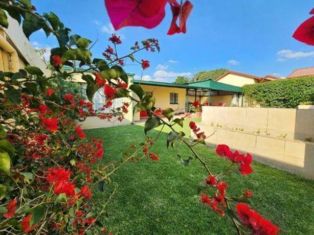 4 Bedroom House Johannesburg Gauteng LS96181585