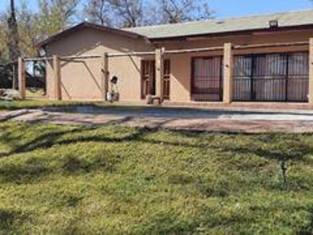 4 bedroom house on smallholding on t.