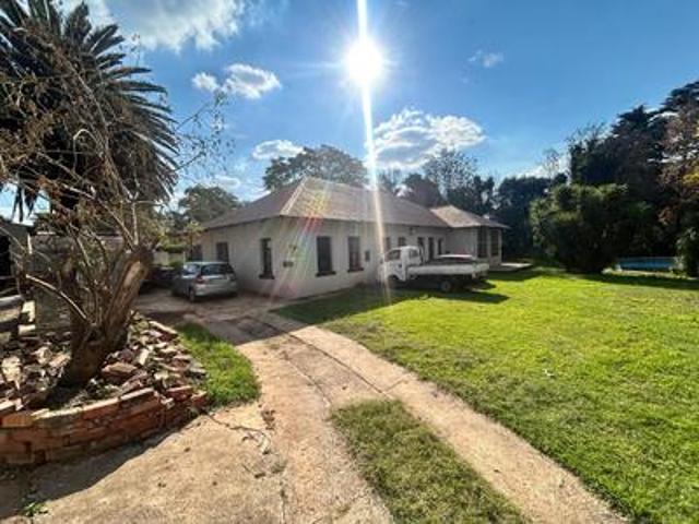 4 bedroom house on the market with flatlet