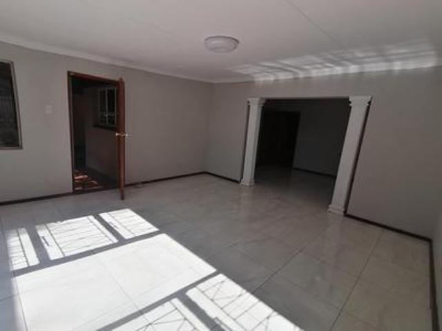 4 bedroom house on the market brenthurst