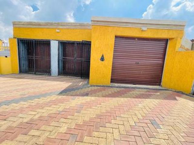 4 bedroom house on the market in tsakane