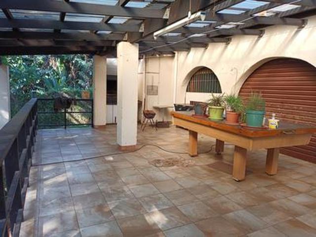 4 bedroom house on the market in trafalgar