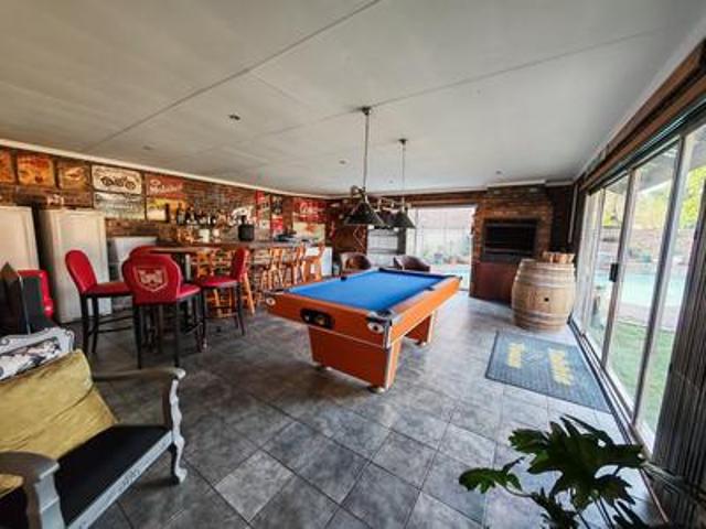 4 bedroom house on the market in van.