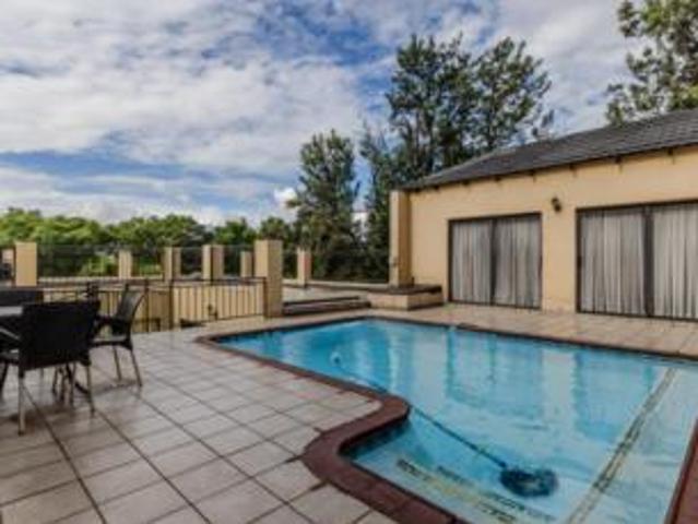 4 bedroom house on the market in wat.