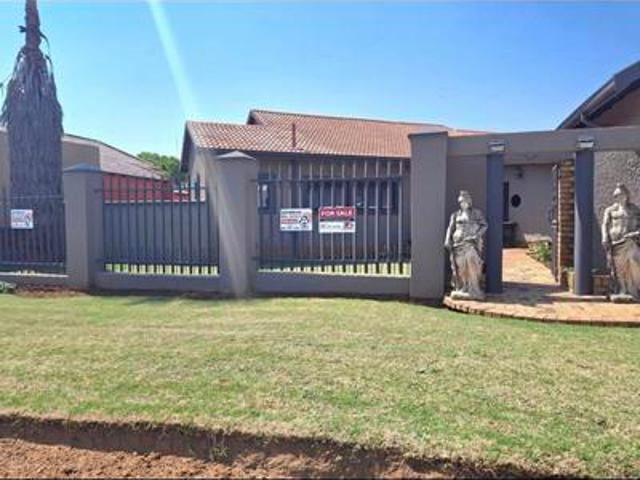 4 bedroom house on the market in dalpark