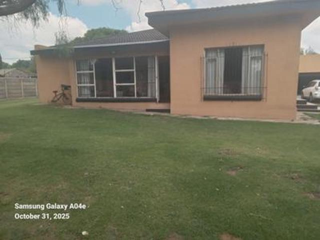 4 bedroom house on the market in de.