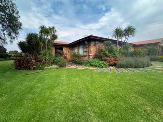4 bedroom house on the market in dun.