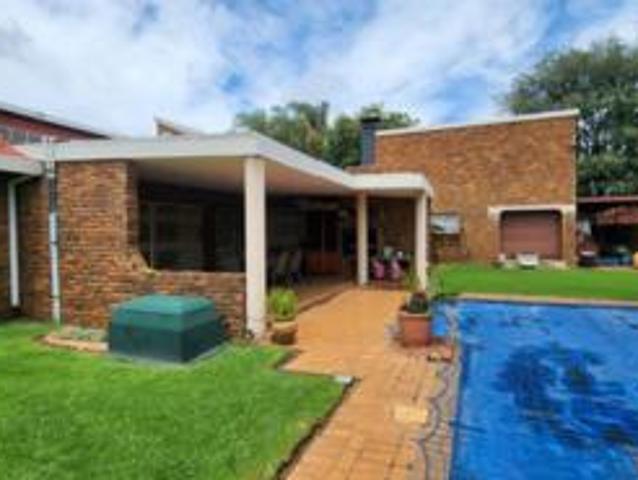 4 bedroom house on the market in edleen