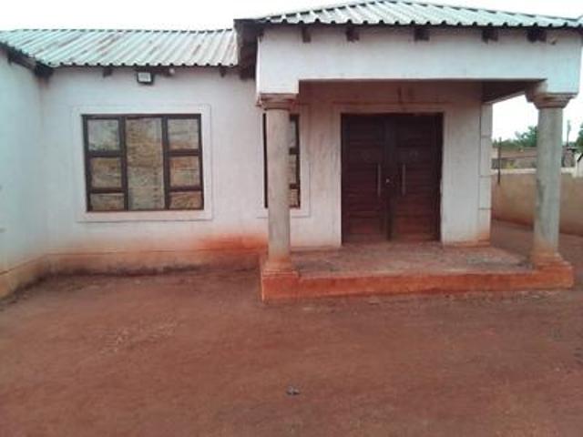 4 bedroom house on the market in gar.