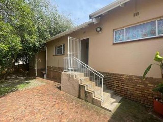 4 bedroom house on the market in glenvista