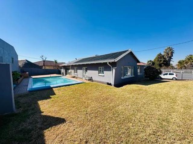4 bedroom house on the market in homestead
