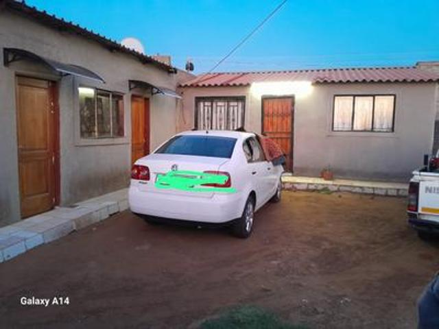 4 bedroom house on the market in lak.