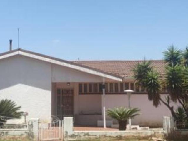 4 bedroom house on the market in lau.