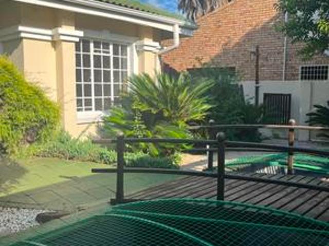 4 bedroom house on the market in leo.