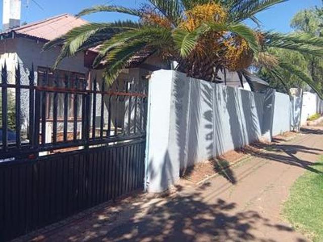 4 bedroom house on the market in lor.