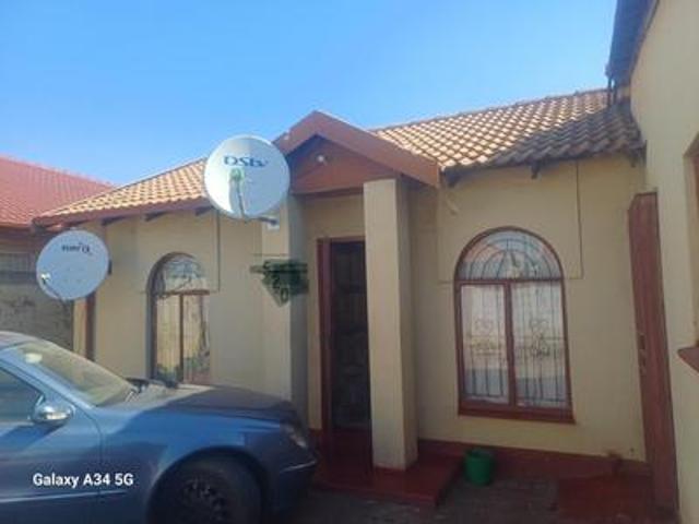 4 bedroom house on the market in mao.