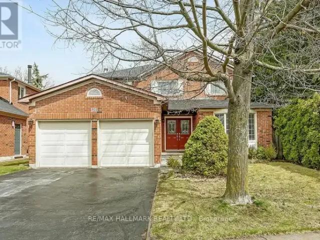 4 Bedroom House Oakville ON 104598493