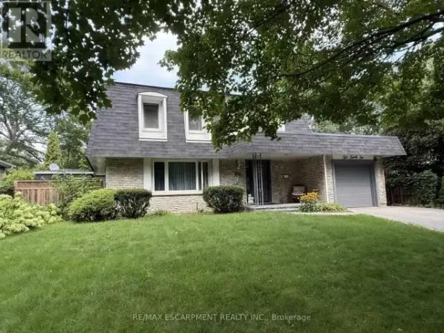 4 Bedroom House Oakville ON 104957683