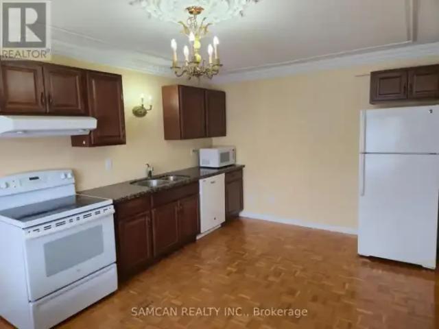 4 Bedroom House Oakville ON 96255473